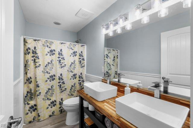 Photo 19 of 28 residential for sale in Chesapeake virginia