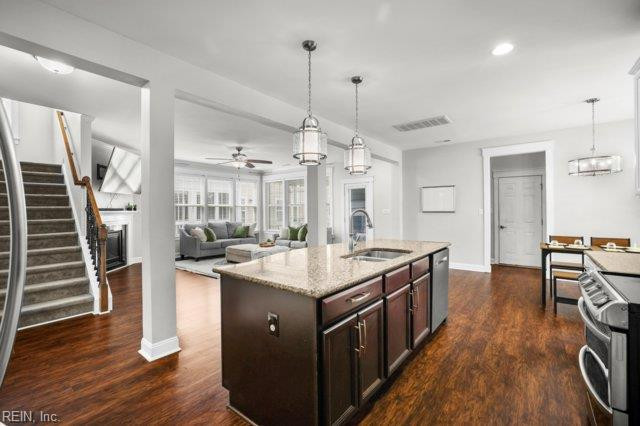 Photo 4 of 28 residential for sale in Chesapeake virginia