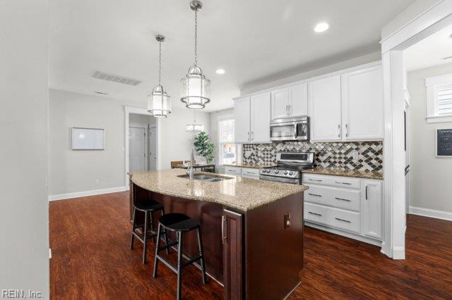 Photo 7 of 28 residential for sale in Chesapeake virginia