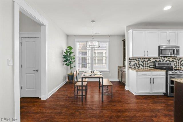 Photo 9 of 28 residential for sale in Chesapeake virginia