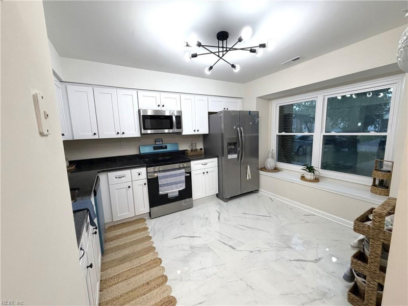 Photo 2 of 23 residential for sale in Virginia Beach virginia