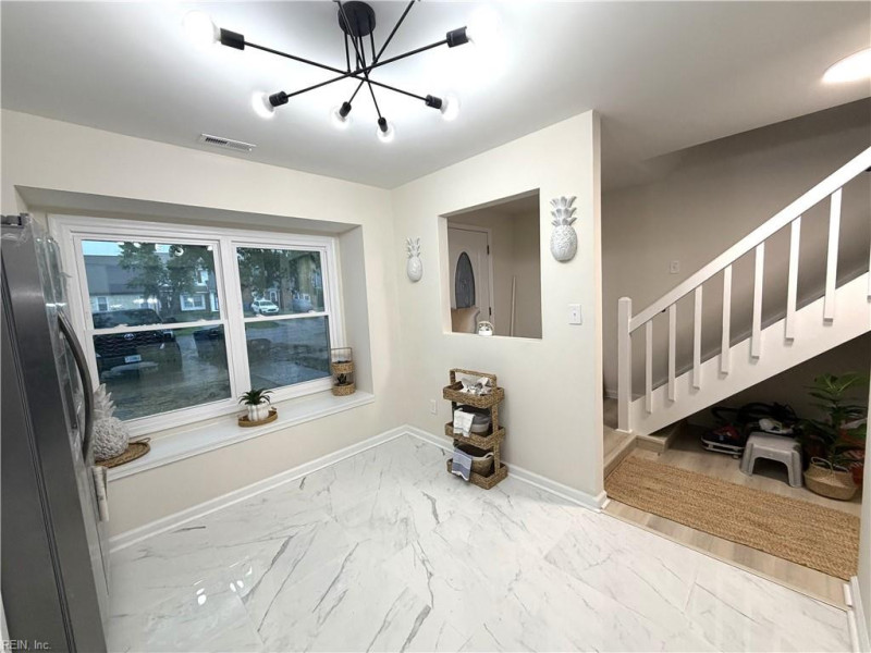 Photo 4 of 23 residential for sale in Virginia Beach virginia