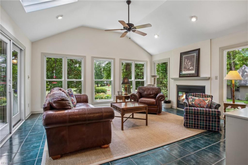 Photo 10 of 50 residential for sale in James City County virginia