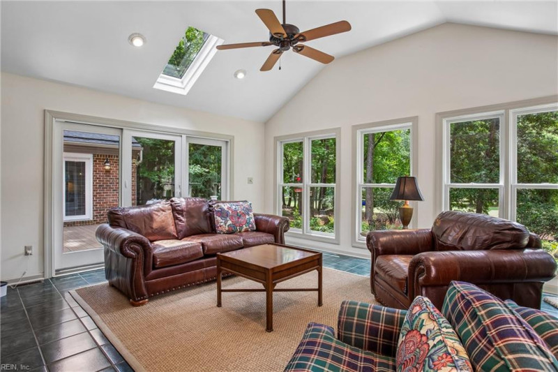 Photo 11 of 50 residential for sale in James City County virginia