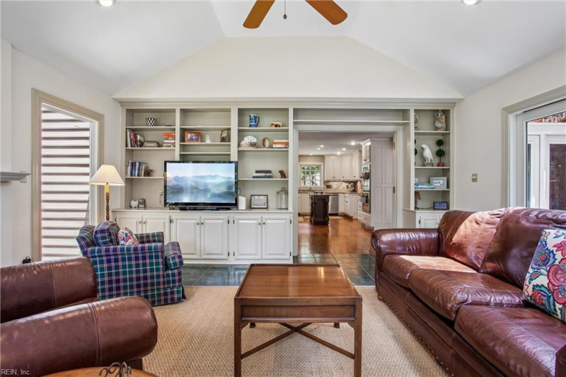 Photo 12 of 50 residential for sale in James City County virginia