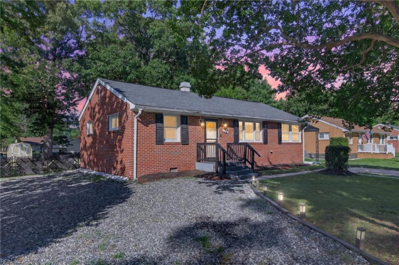 Photo 1 of 26 residential for sale in York County virginia