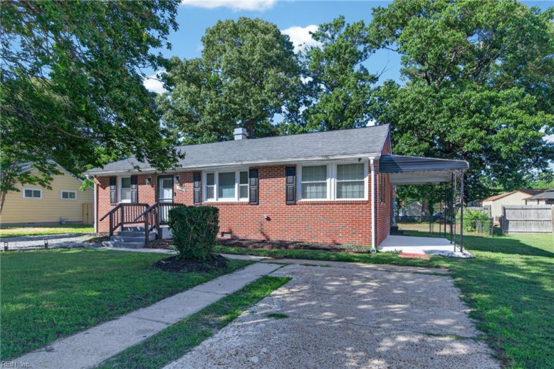 Photo 2 of 26 residential for sale in York County virginia