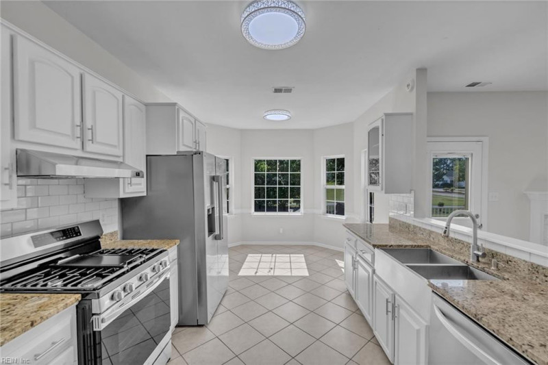Photo 26 of 50 residential for sale in Chesapeake virginia