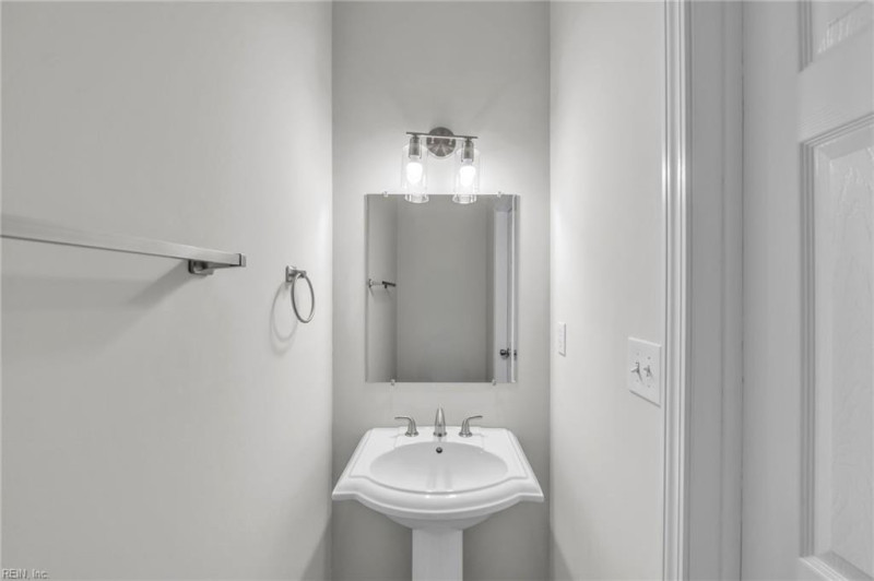 Photo 36 of 50 residential for sale in Chesapeake virginia