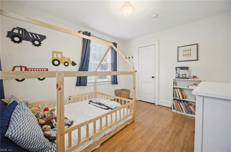 Photo 14 of 44 residential for sale in Norfolk virginia
