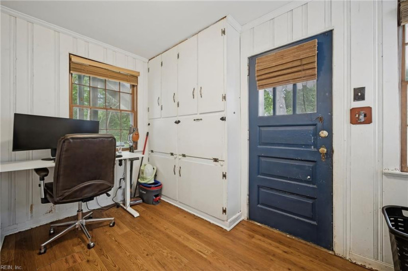 Photo 17 of 44 residential for sale in Norfolk virginia