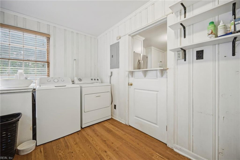 Photo 18 of 44 residential for sale in Norfolk virginia