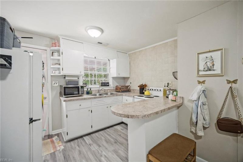 Photo 23 of 44 residential for sale in Norfolk virginia