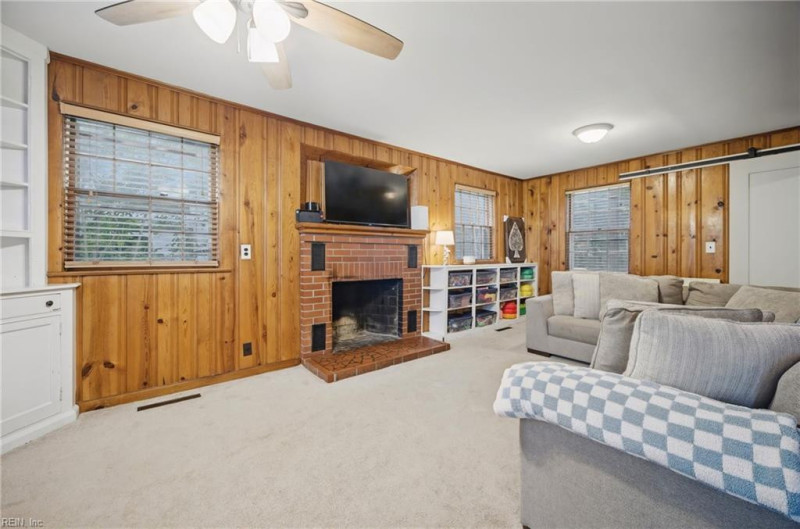Photo 9 of 44 residential for sale in Norfolk virginia