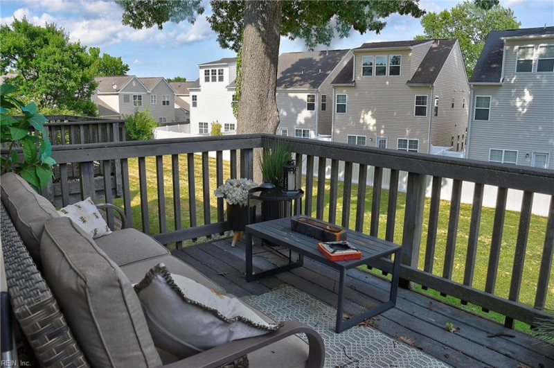 Photo 11 of 43 residential for sale in Virginia Beach virginia