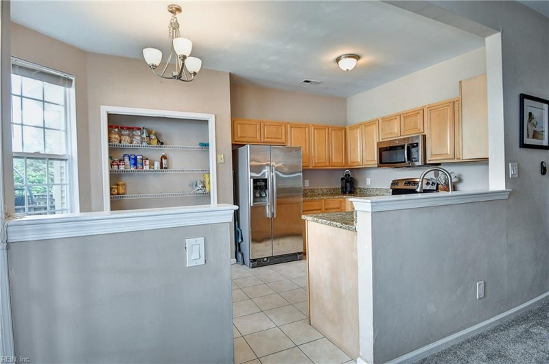 Photo 12 of 43 residential for sale in Virginia Beach virginia