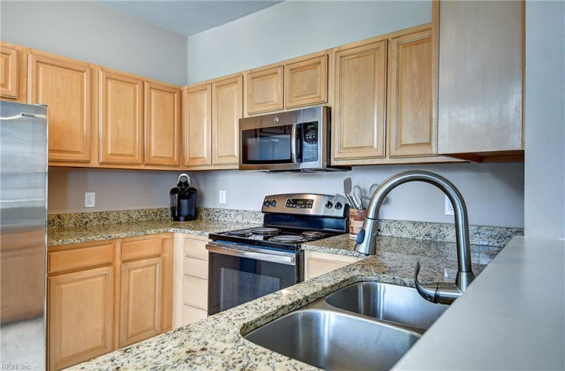 Photo 15 of 43 residential for sale in Virginia Beach virginia