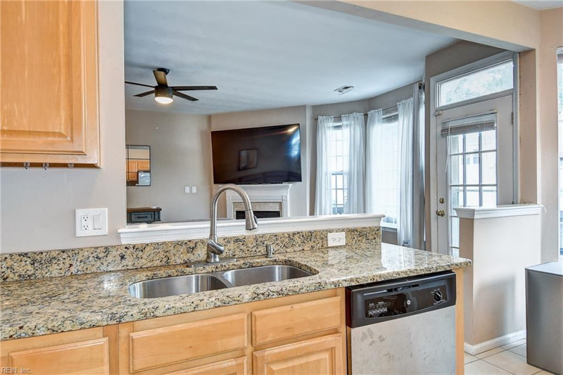 Photo 17 of 43 residential for sale in Virginia Beach virginia