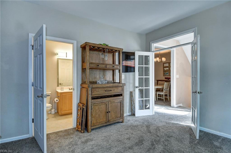 Photo 25 of 43 residential for sale in Virginia Beach virginia