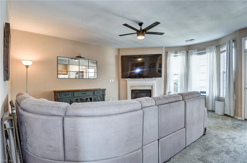 Photo 8 of 43 residential for sale in Virginia Beach virginia