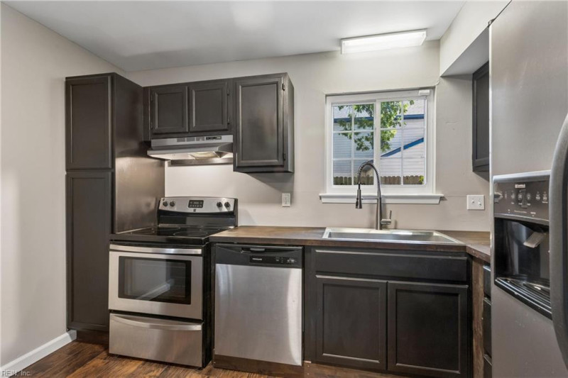 Photo 8 of 23 residential for sale in Newport News virginia
