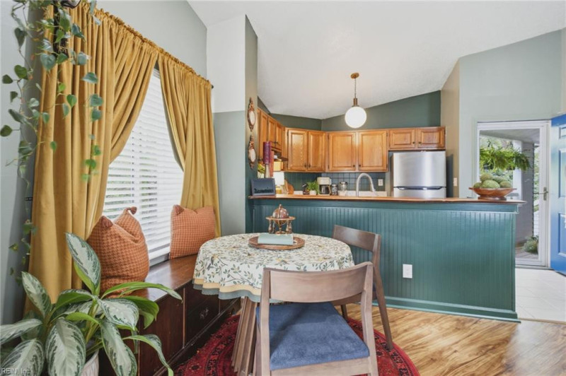 Photo 15 of 44 residential for sale in Virginia Beach virginia