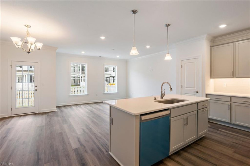 Photo 13 of 23 residential for sale in Chesapeake virginia