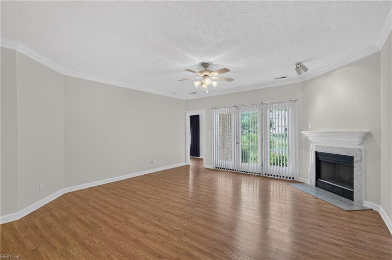 Photo 10 of 44 residential for sale in Hampton virginia