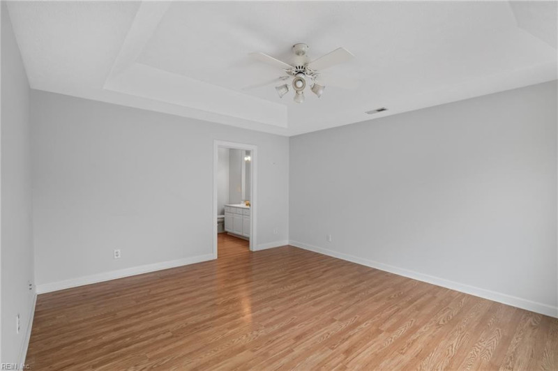 Photo 17 of 44 residential for sale in Hampton virginia