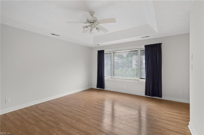 Photo 19 of 44 residential for sale in Hampton virginia