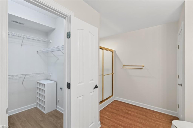 Photo 22 of 44 residential for sale in Hampton virginia