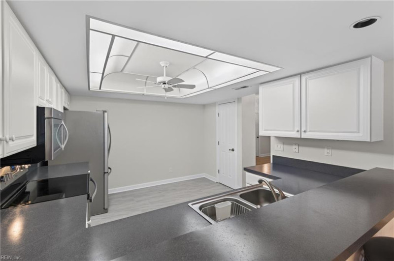 Photo 8 of 44 residential for sale in Hampton virginia