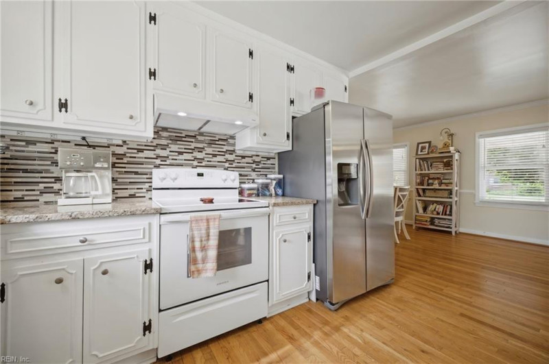 Photo 10 of 36 residential for sale in Hampton virginia