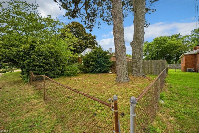 Photo 26 of 36 residential for sale in Hampton virginia