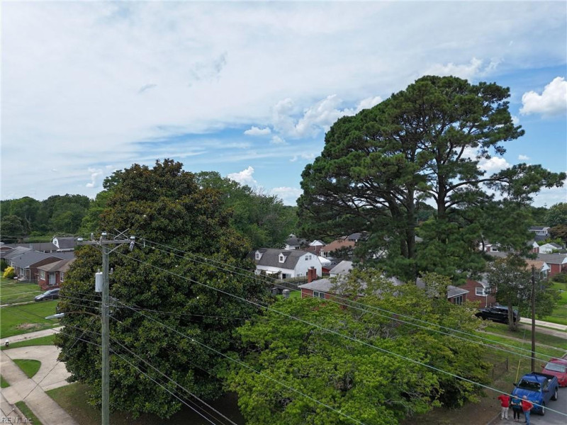Photo 27 of 36 residential for sale in Hampton virginia