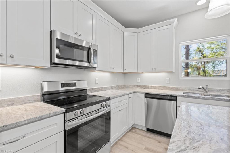 Photo 9 of 28 residential for sale in Norfolk virginia