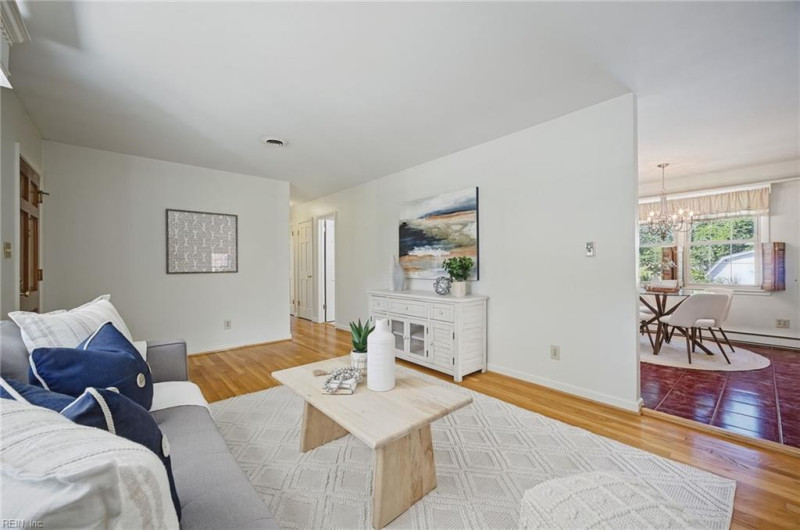 Photo 10 of 49 residential for sale in Portsmouth virginia