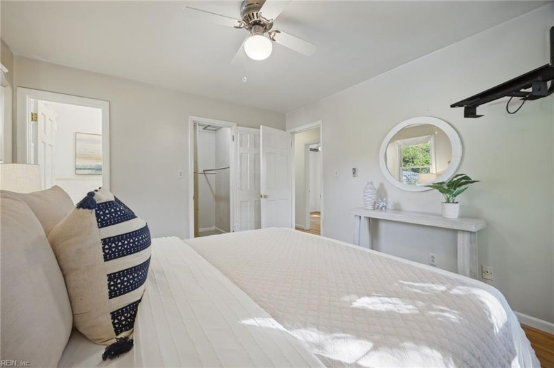 Photo 20 of 49 residential for sale in Portsmouth virginia