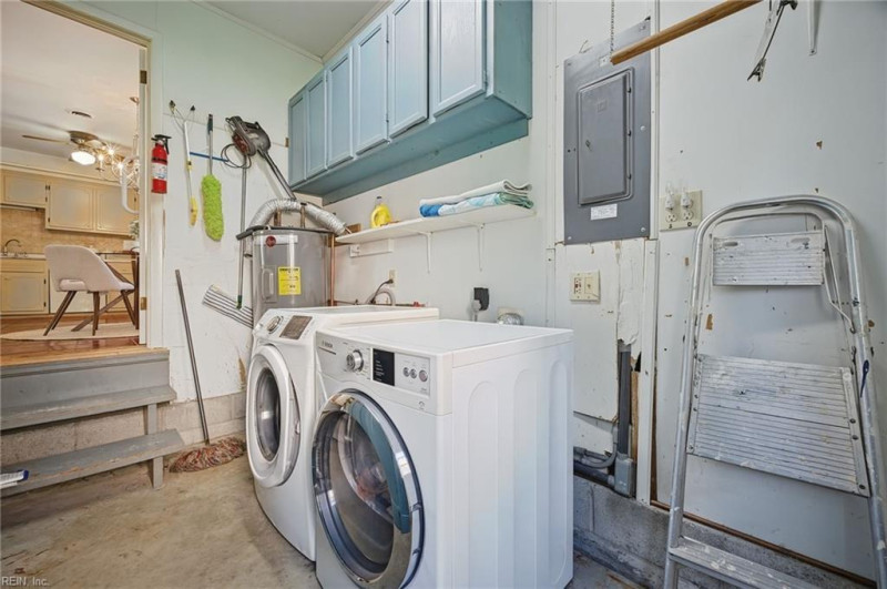 Photo 28 of 49 residential for sale in Portsmouth virginia