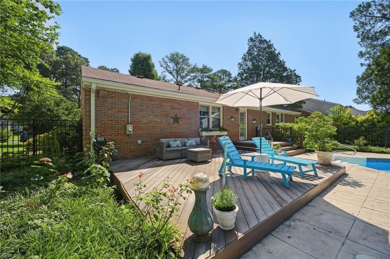 Photo 32 of 49 residential for sale in Portsmouth virginia