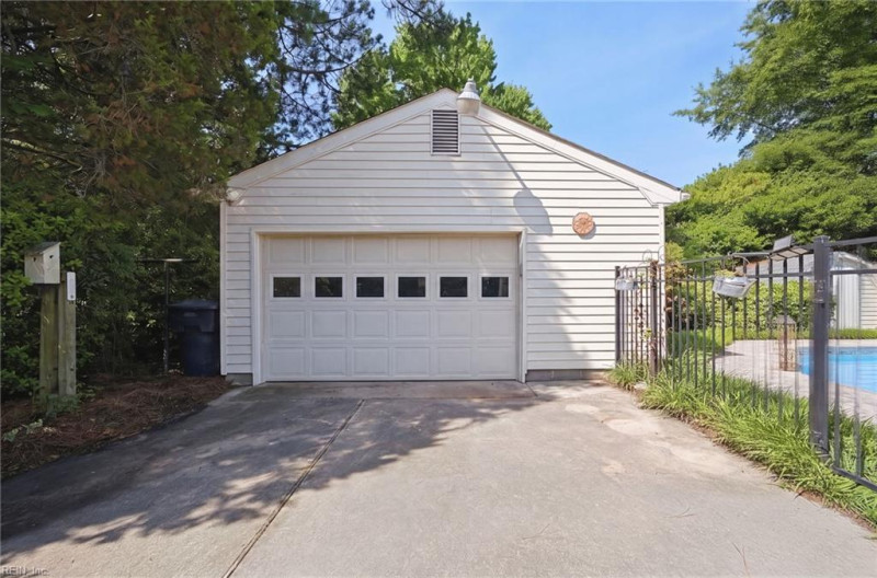 Photo 39 of 49 residential for sale in Portsmouth virginia