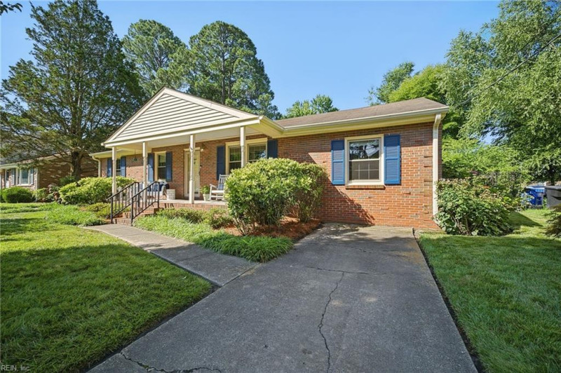 Photo 5 of 49 residential for sale in Portsmouth virginia
