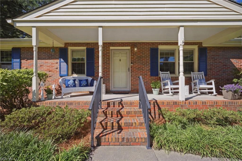 Photo 6 of 49 residential for sale in Portsmouth virginia