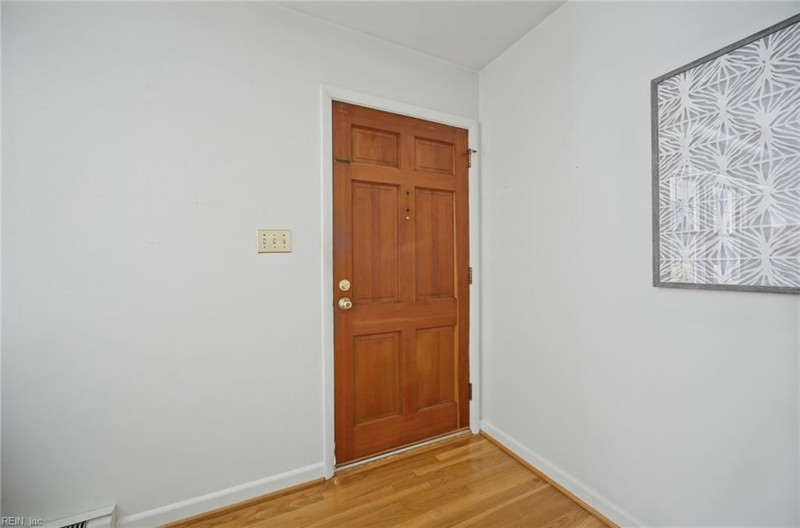 Photo 7 of 49 residential for sale in Portsmouth virginia