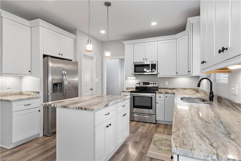 Photo 13 of 30 residential for sale in Suffolk virginia