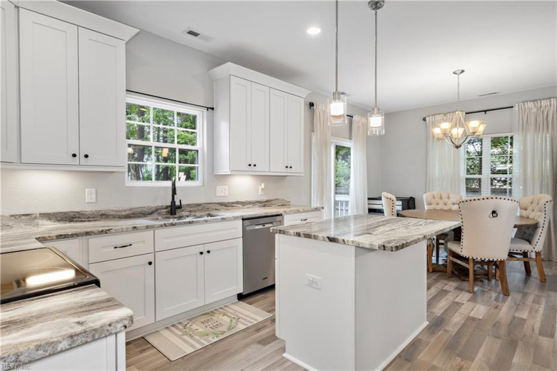 Photo 14 of 30 residential for sale in Suffolk virginia