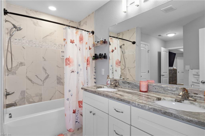 Photo 19 of 30 residential for sale in Suffolk virginia