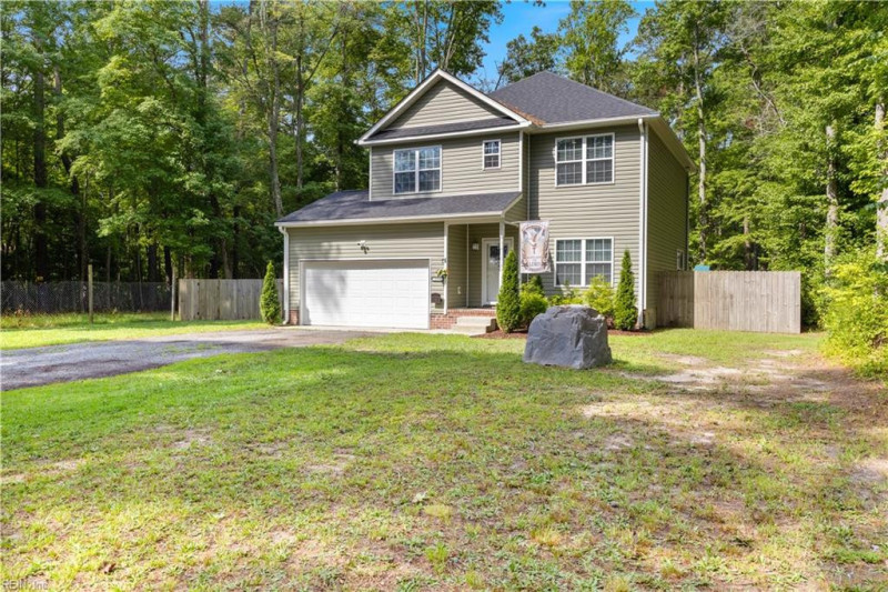 Photo 3 of 30 residential for sale in Suffolk virginia