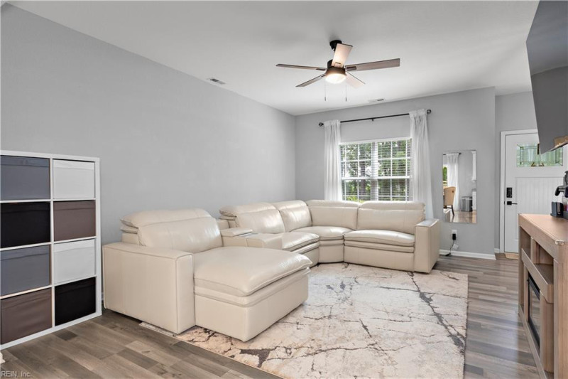 Photo 7 of 30 residential for sale in Suffolk virginia