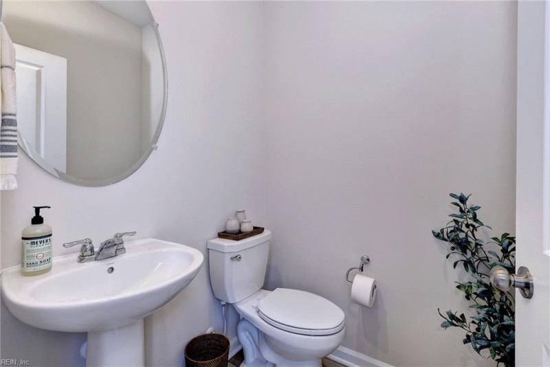 Photo 21 of 34 residential for sale in New Kent County virginia